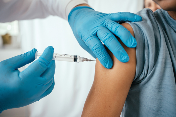 vaccination adolescents